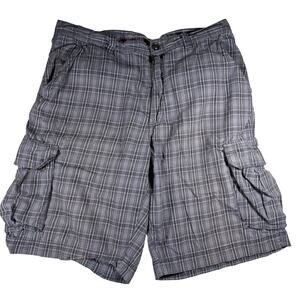 reunion men’s plaid shorts size 34 waist 1 small hole in the back
